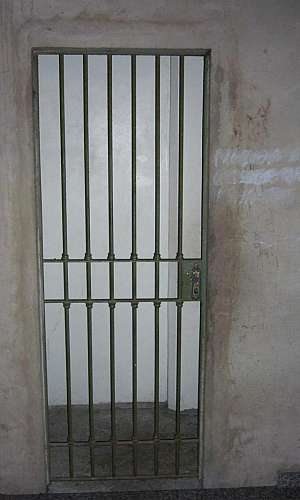 Portão de ferro para porta Portão de ferro para porta